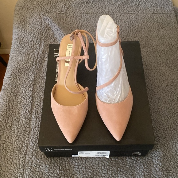 INC blush suede pumps - Picture 9 of 11